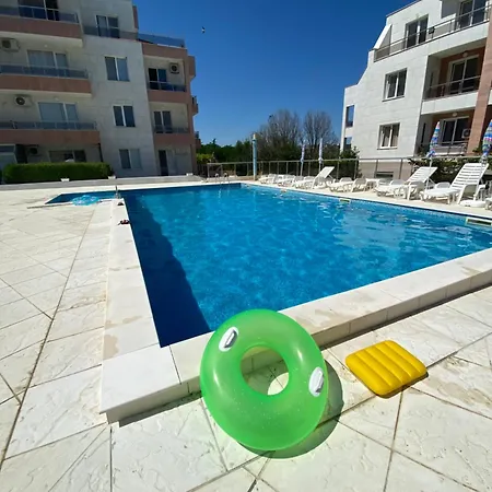 Апартаменты Byala Leisure Place