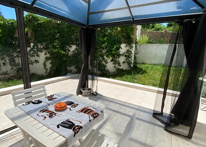 Byala Leisure Place Apartmán